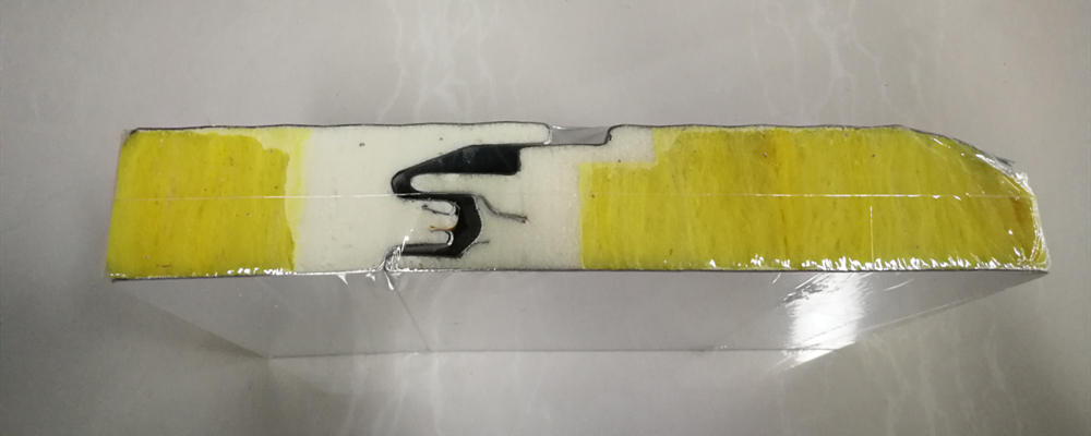 con 1.2 costuras decorativas