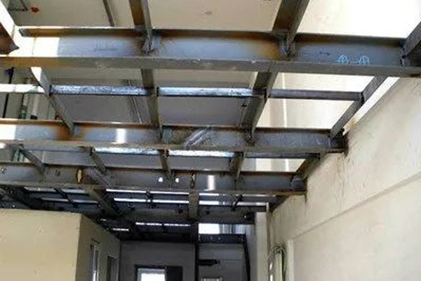 instalaci&oacute;n en el piso entre capas